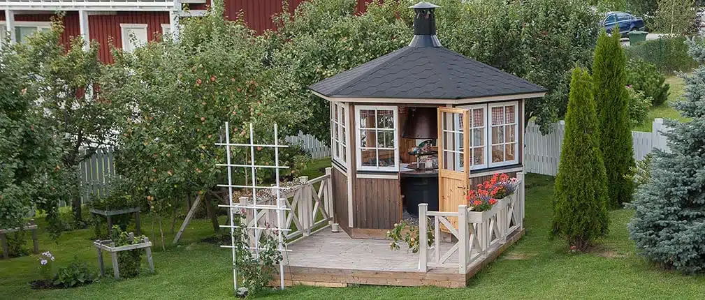 BBQ huts for gardens. All year round BBQ season â€