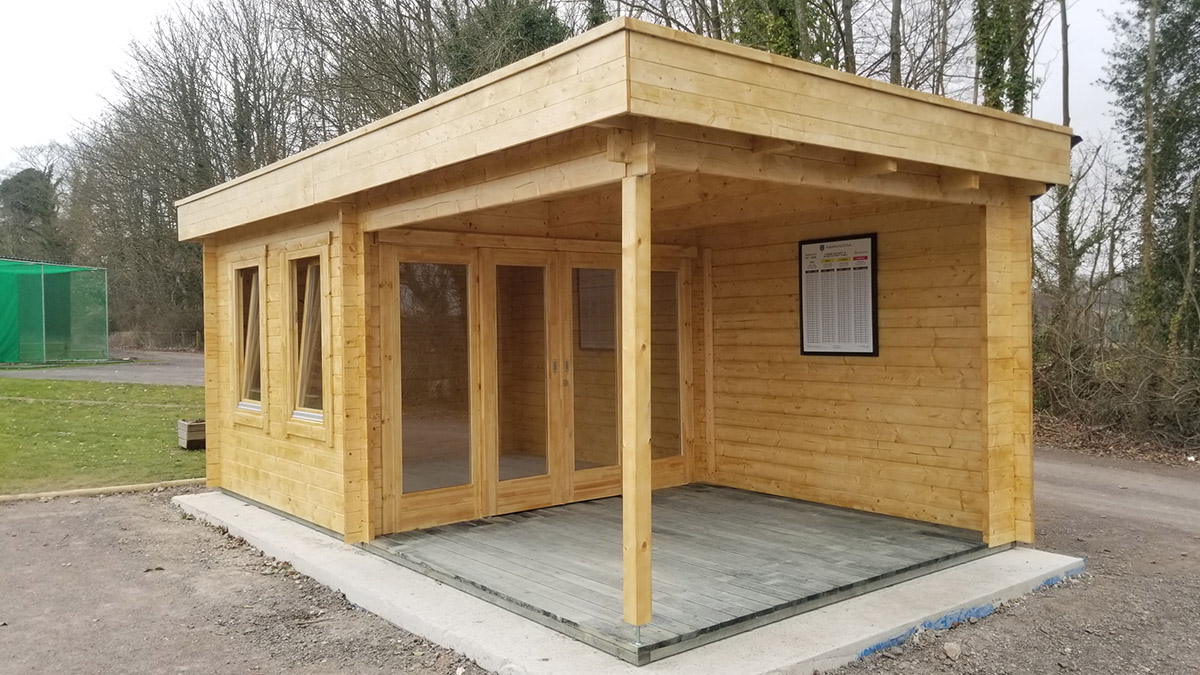 Contemporary Garden Log Cabin with Veranda Lucas E 9m² 44mm 6 x 3 m