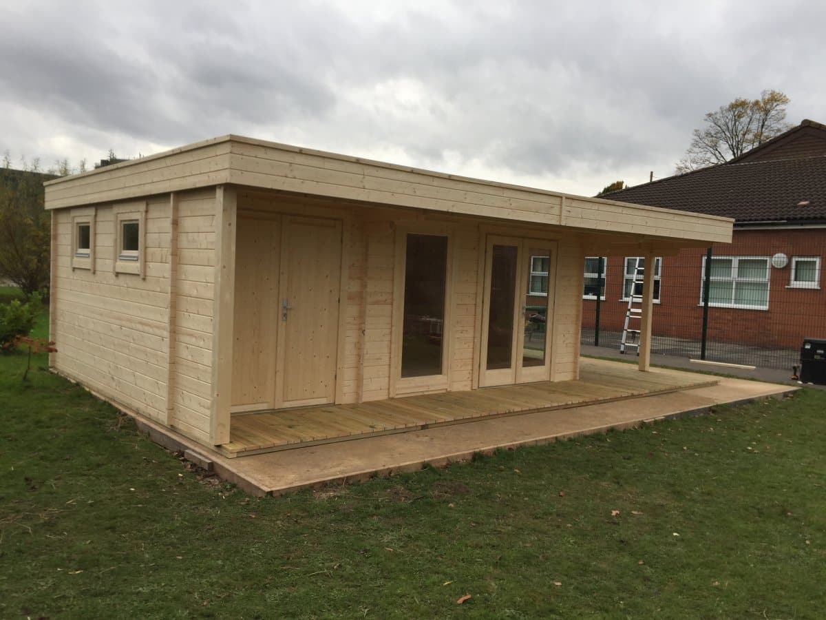 Luxury Summer House with Storage Room Hansa Lounge XXL ...