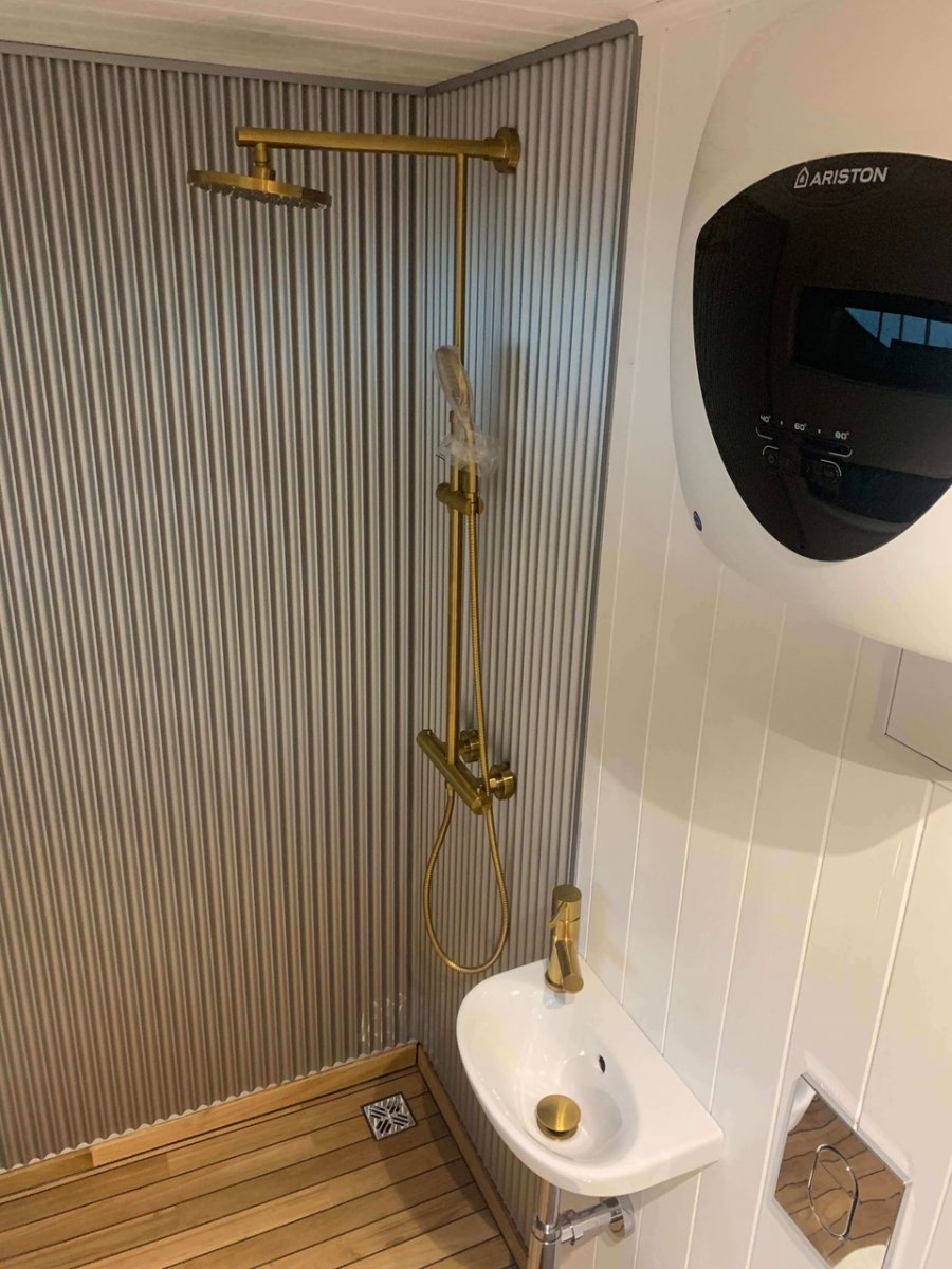 Nordic shower room