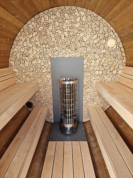 Barrel sauna juniper wall - full circle